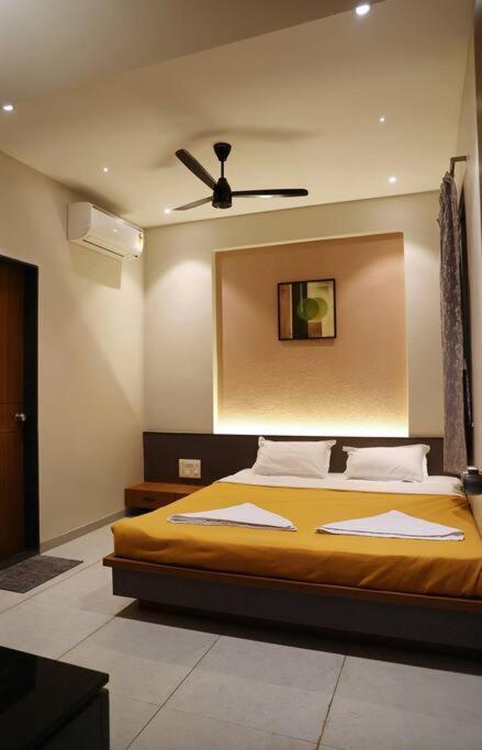 'Sumadhu Homes - 201 ' Kolhapur Luaran gambar